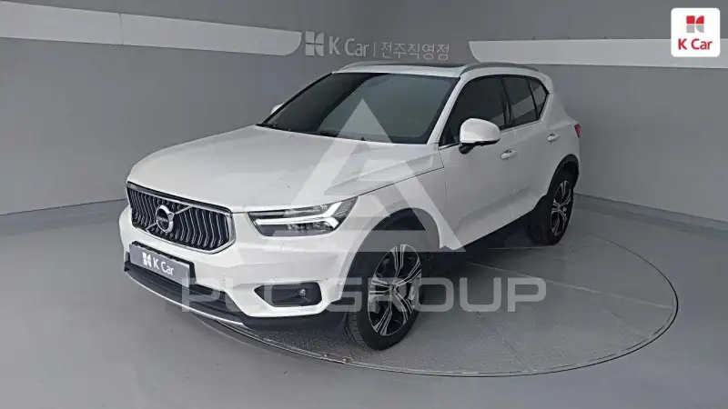 2021 Volvo XC40