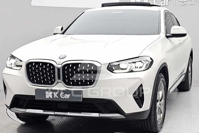 2022 BMW X4