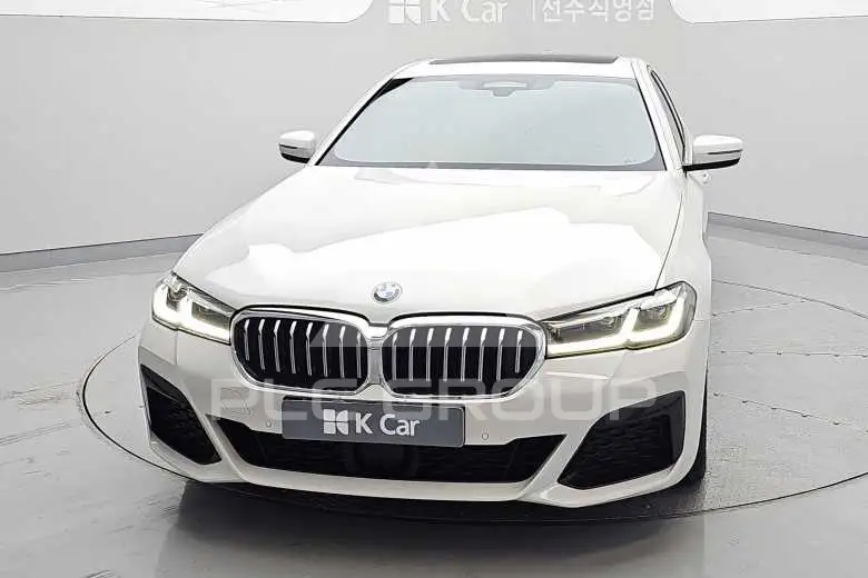 2022 BMW 5 Series