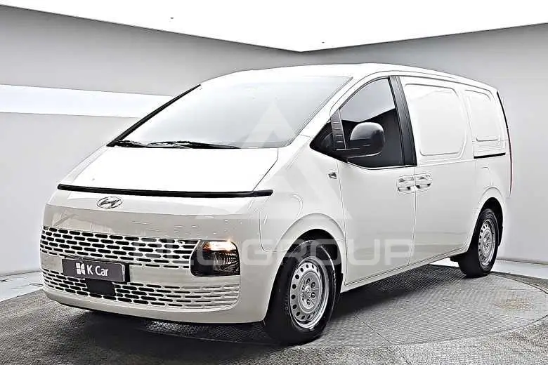 2022 Hyundai Staria