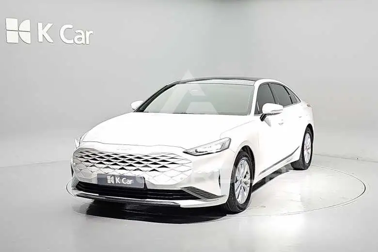 2022 KIA K8