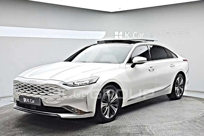 2022 KIA K8