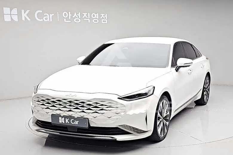 2022 KIA K8