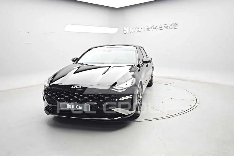 2022 KIA K8