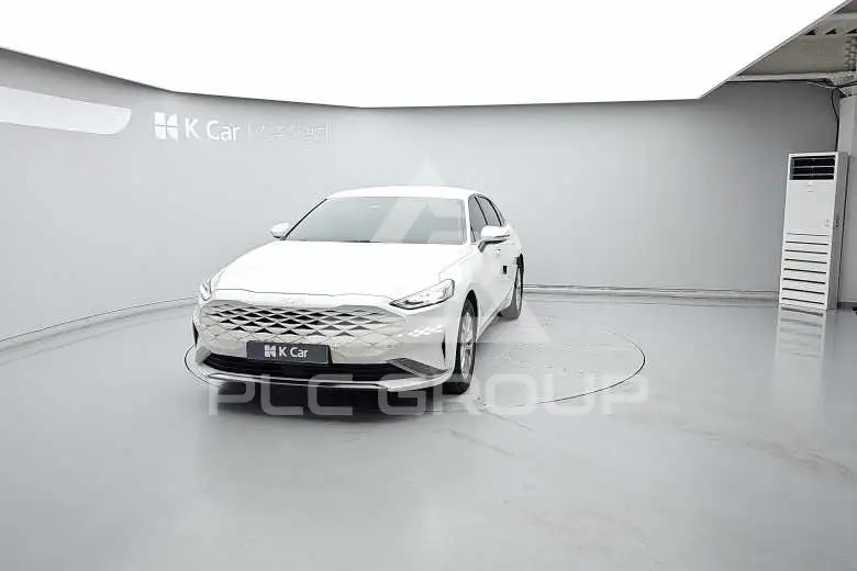 2022 KIA K8