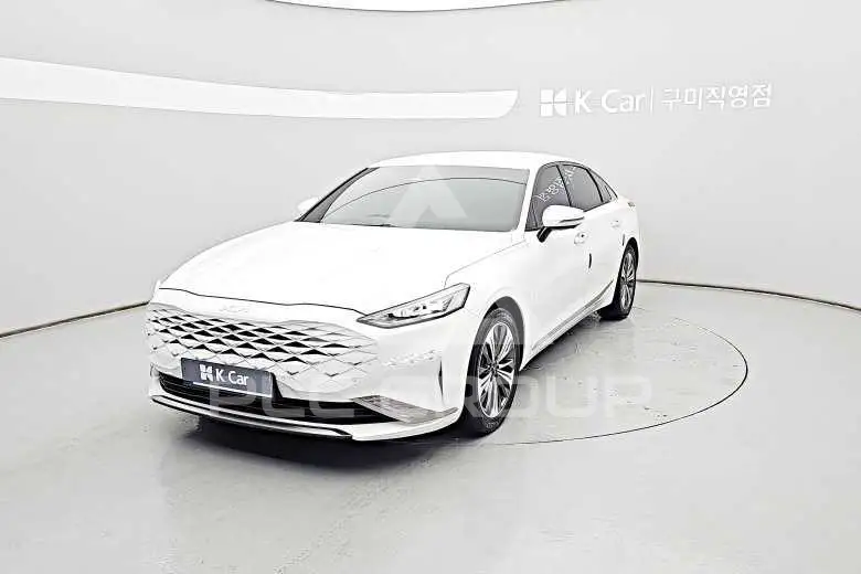 2022 KIA K8