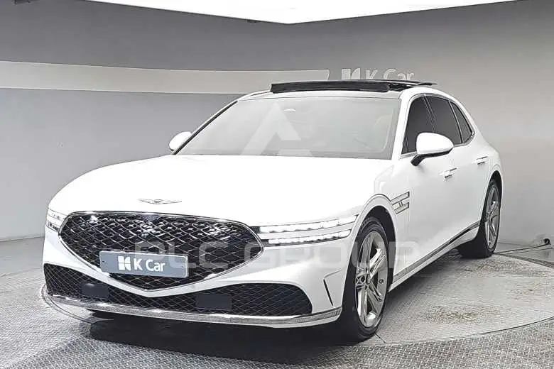 2022 Genesis G90