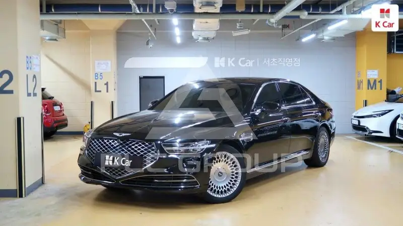 2022 Genesis G90