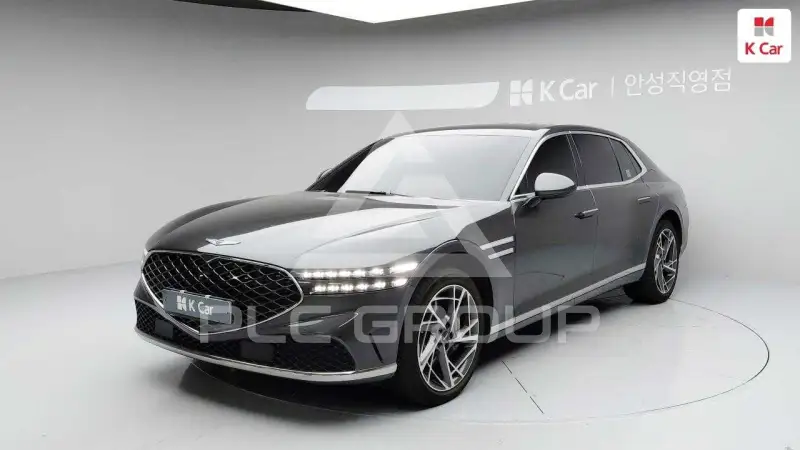 2022 Genesis G90