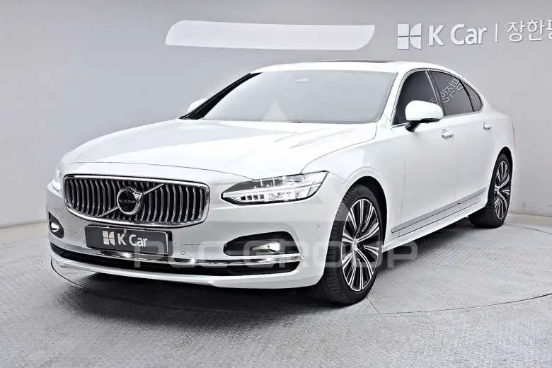 2022 Volvo S90