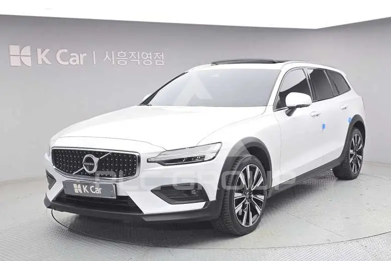2022 Volvo V60