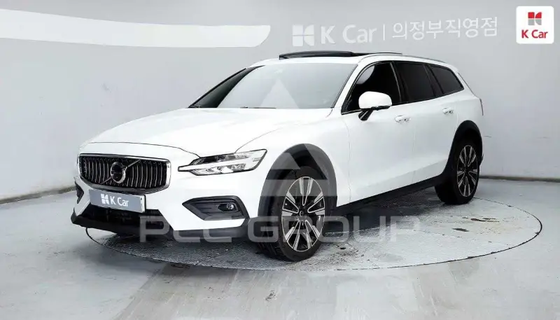 2022 Volvo V60