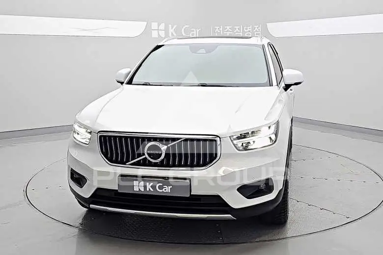 2022 Volvo XC40
