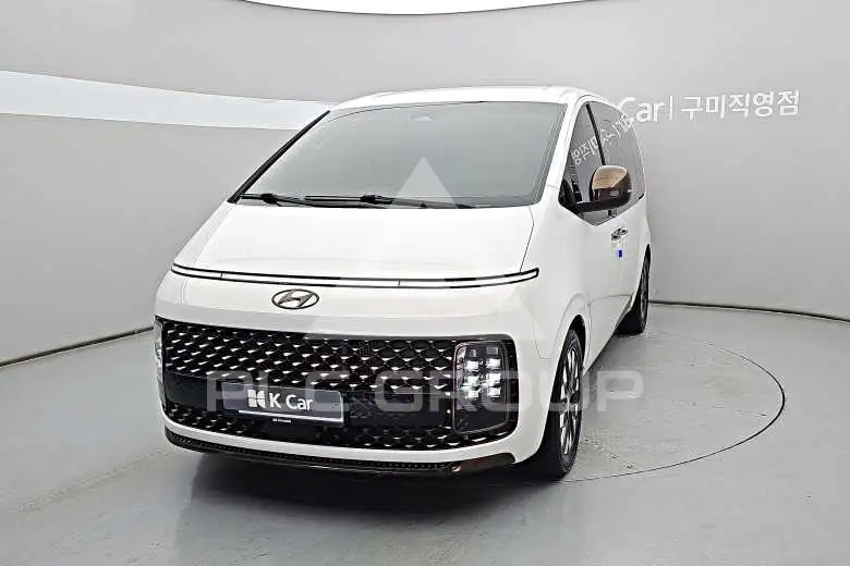 2023 Hyundai Staria