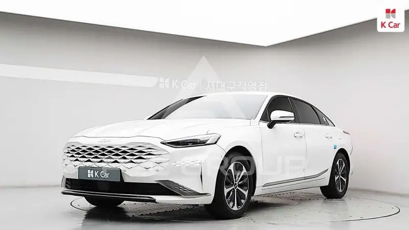 2023 KIA K8