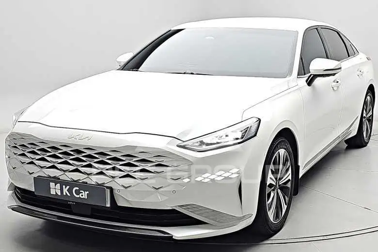 2023 KIA K8