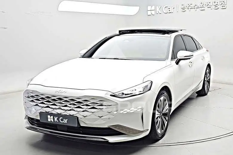 2023 KIA K8
