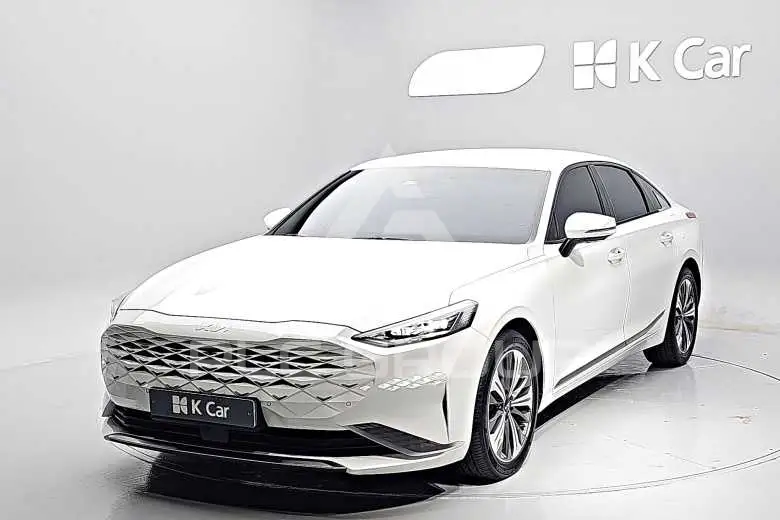 2023 KIA K8