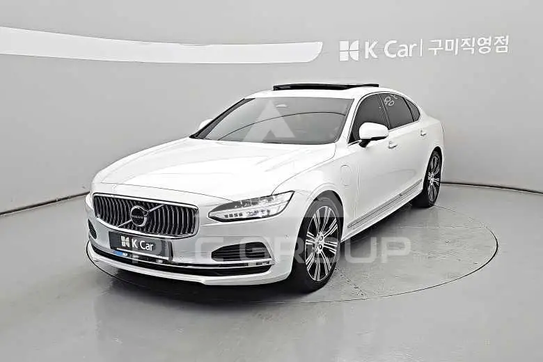 2023 Volvo S90
