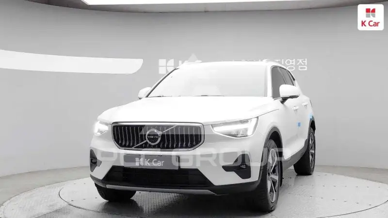 2023 Volvo XC40