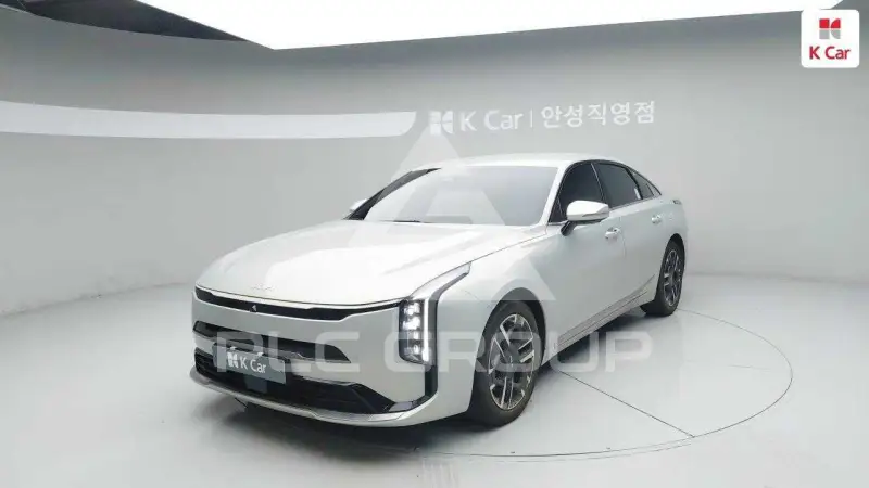 2025 KIA K8
