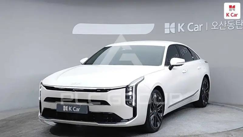 2025 KIA K8