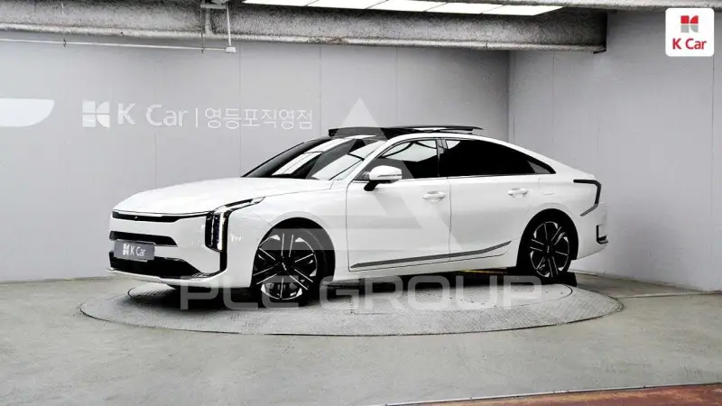 2025 KIA K8