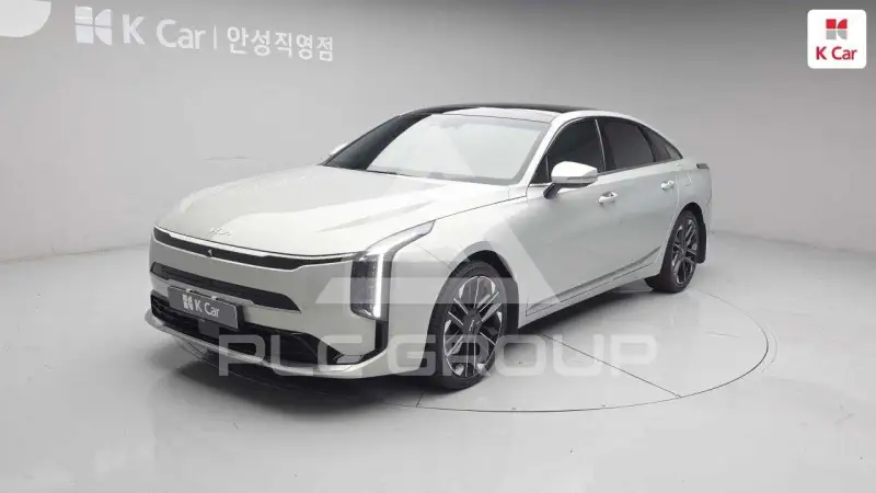 2025 KIA K8