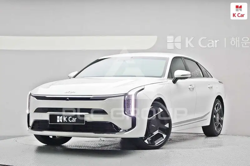 2025 KIA K8