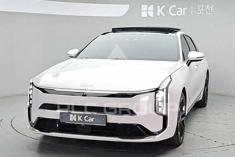 2025 KIA K8
