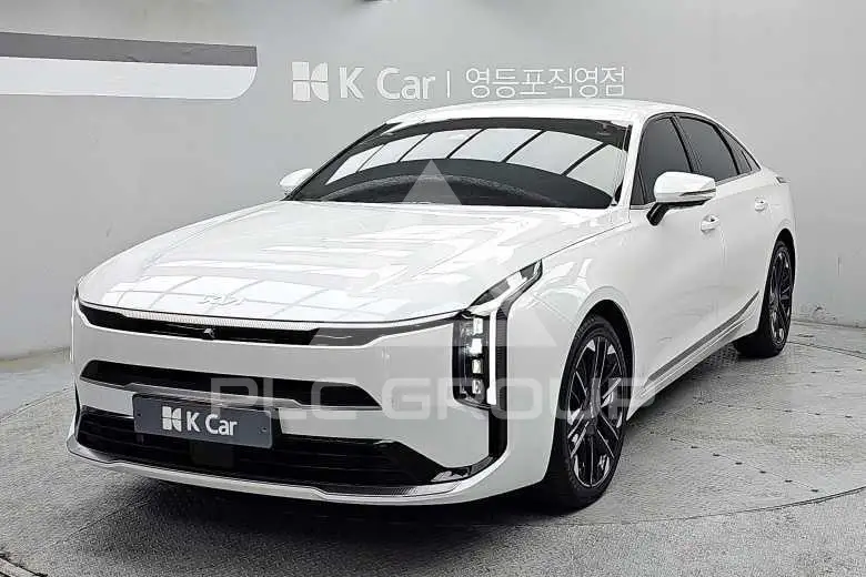 2025 KIA K8