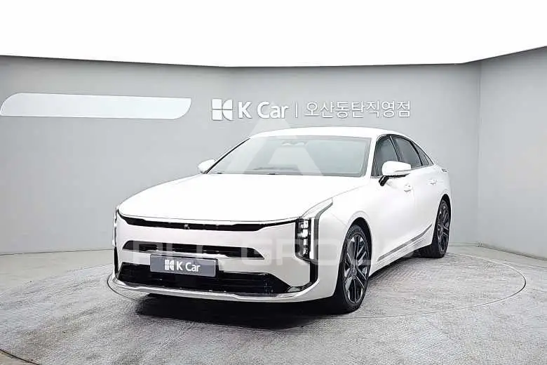 2025 KIA K8