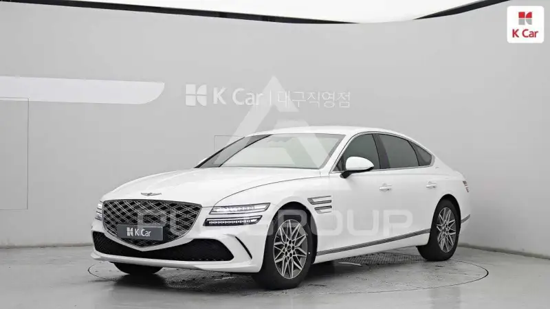 2025 Genesis G80