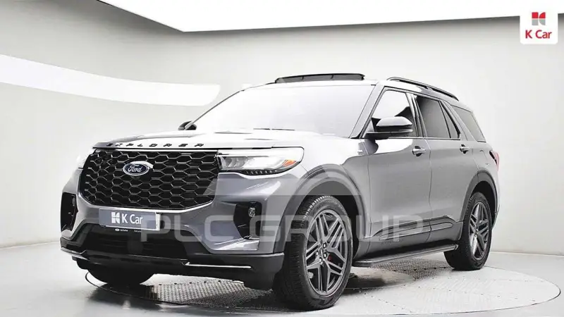 2025 Ford Explorer