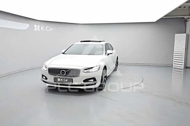 2025 Volvo S90