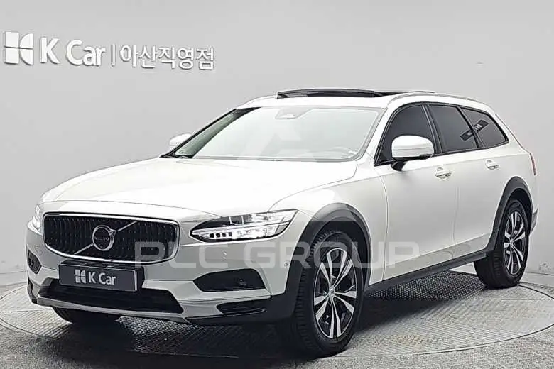 2025 Volvo V90