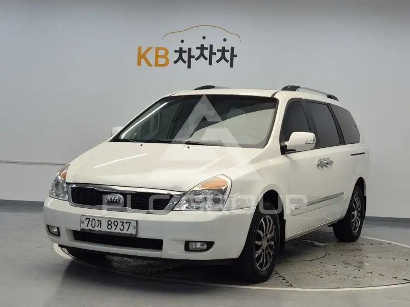 2013 KIA Carnival