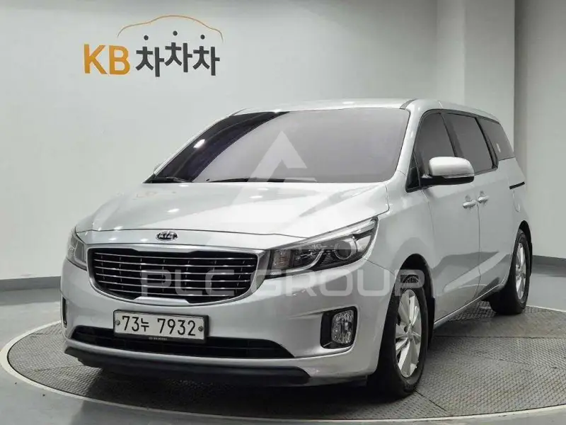2015 KIA Carnival