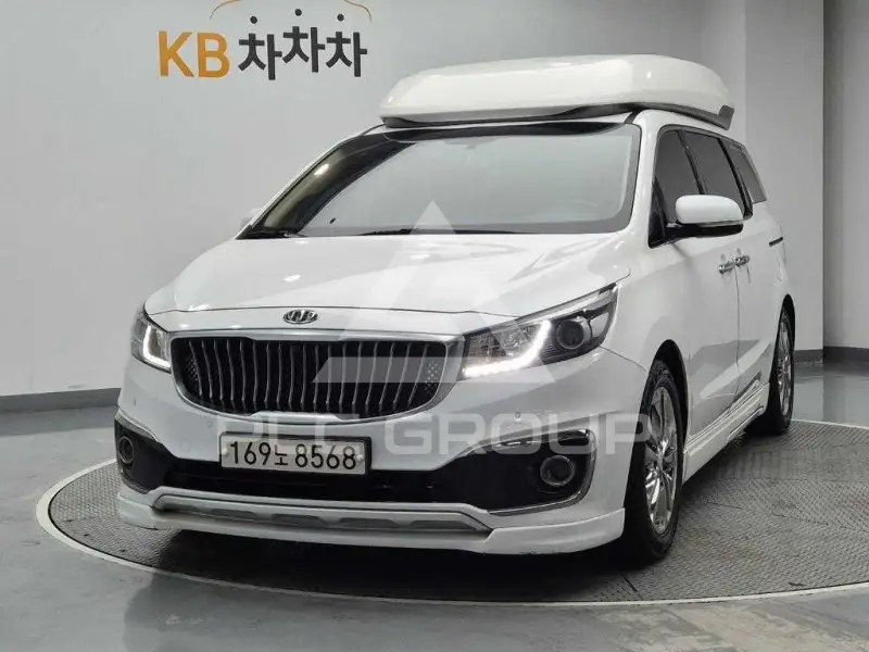2017 KIA Carnival