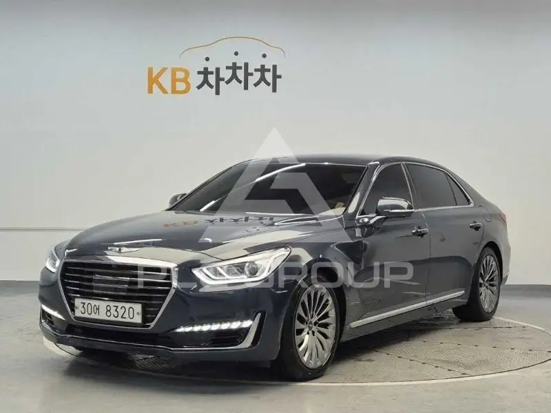 2017 Genesis EQ900