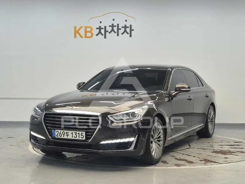2017 Genesis EQ900