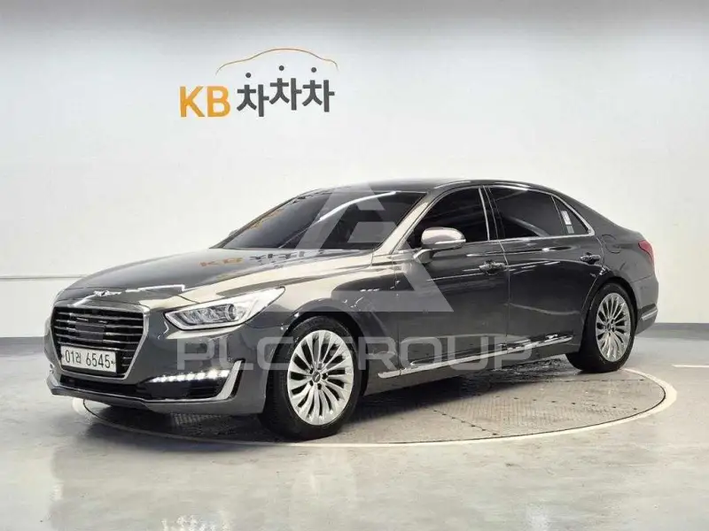 2018 Genesis EQ900