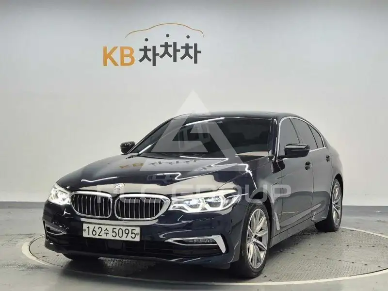 2020 BMW 523