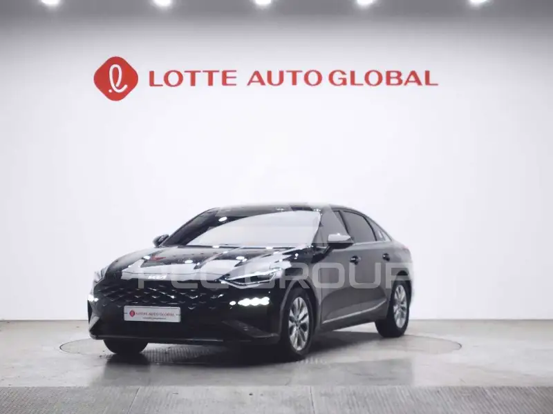 2022 KIA K8