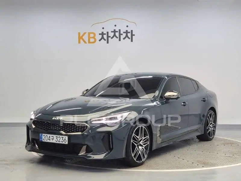 2023 KIA Stinger
