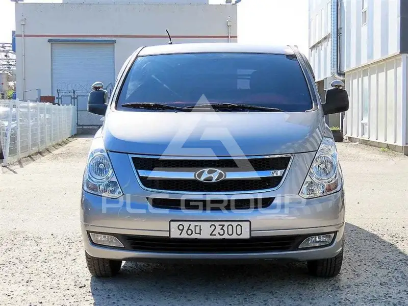 2012 Hyundai Starex