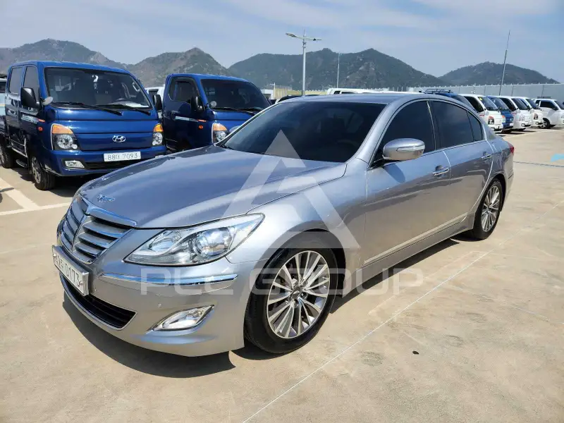 2013 Hyundai Genesis