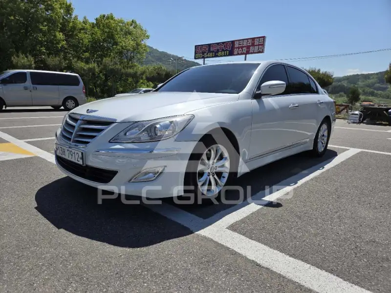 2013 Hyundai Genesis