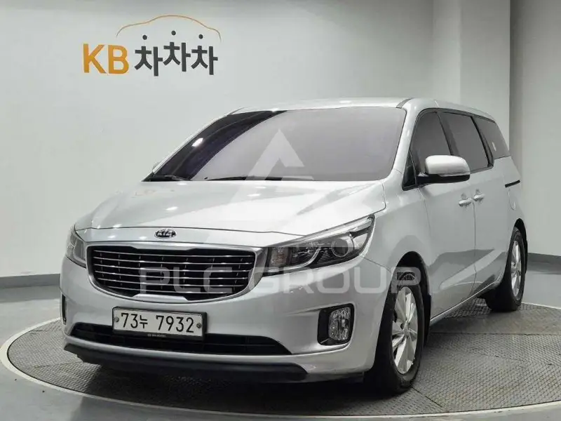 2015 KIA Carnival