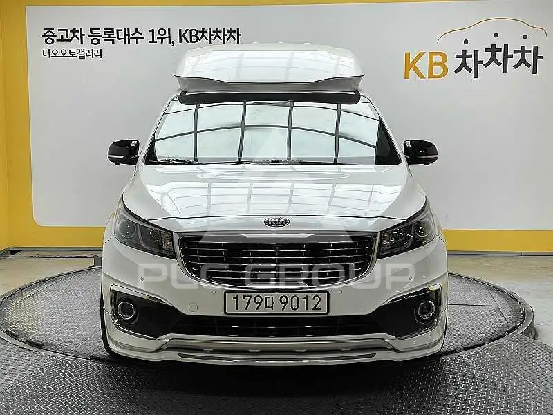 2015 KIA Carnival
